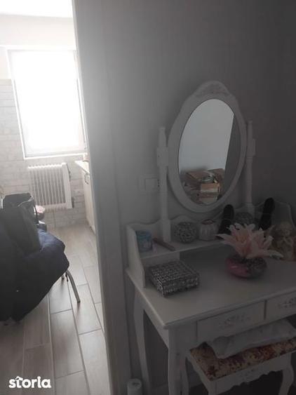 Inchiriez apartament - 3