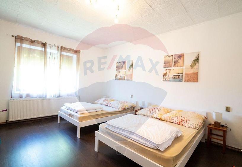 Casa cu 3 apartamente, piscina ?i 1000 mp teren, vanz... - 18