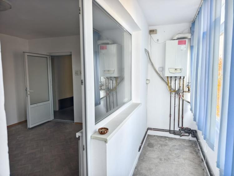 Apartament 3 camere decomandat - 9