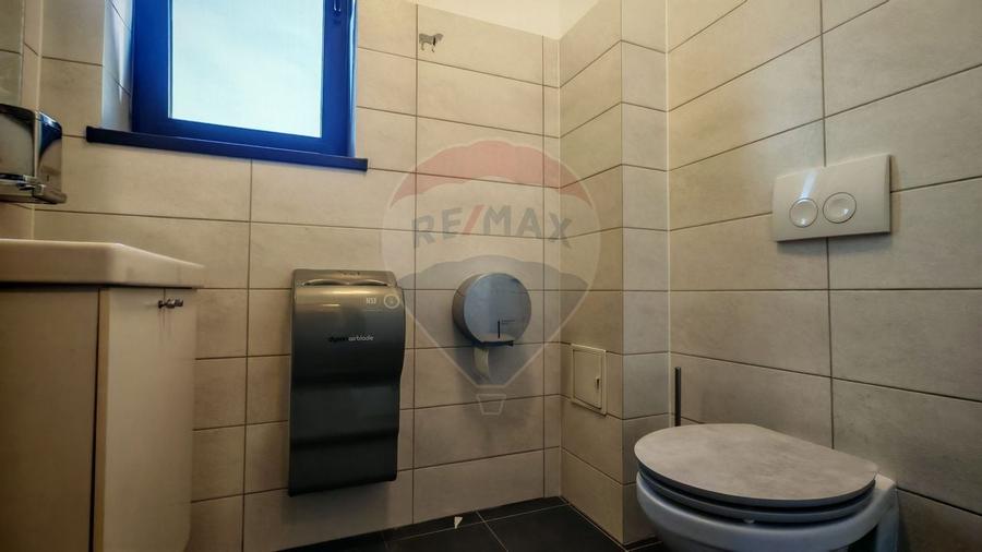 Cladire de birouri de 943.29mp de vânzare în zona Hipodrom 1 - 5