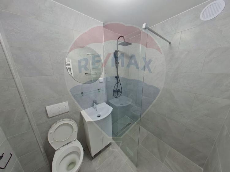 Apartament cu 4 camere de vanzare,  str. 1 Decembrie 1918 - 6