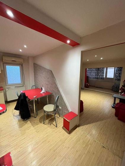 Vand apartament 3 camere central - 7