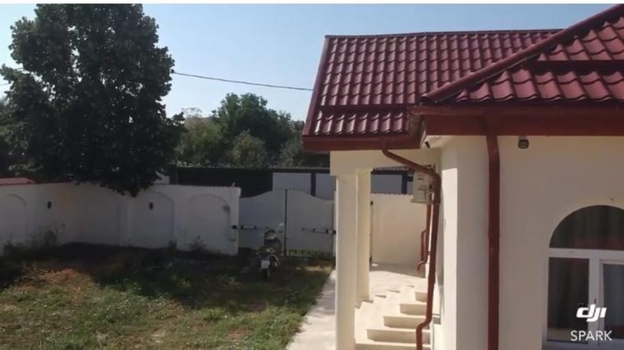 Casa parter , teren 1000 mp , panouri fotovoltaice, Simnicu de sus - 2