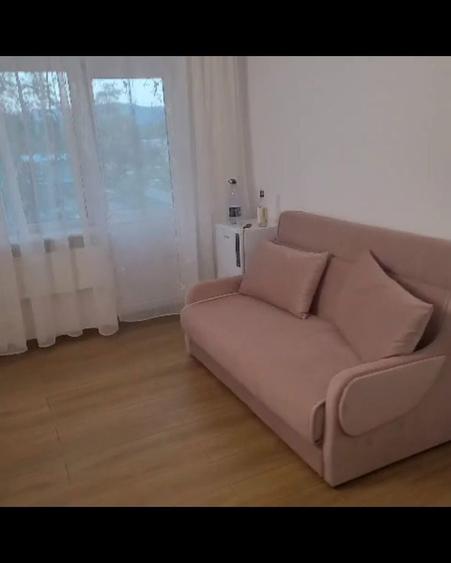 Vand camera situata in fost hotel Vadu Cerbului amplasat la iesirea din Sinaia spre Busteni. - 1