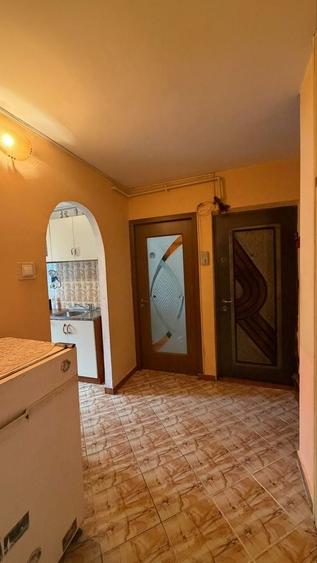 Apartament cu 2 camere decomandat în 9 Mai