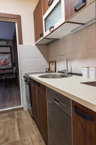 Se inchiriaza apartament cu 2 camere - 4