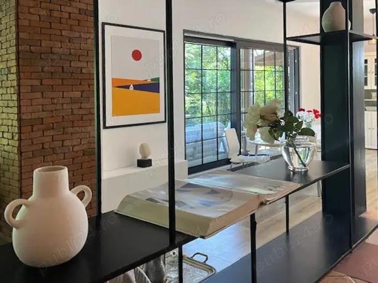 Vila unica pe malul lacului Scrovistea - 9