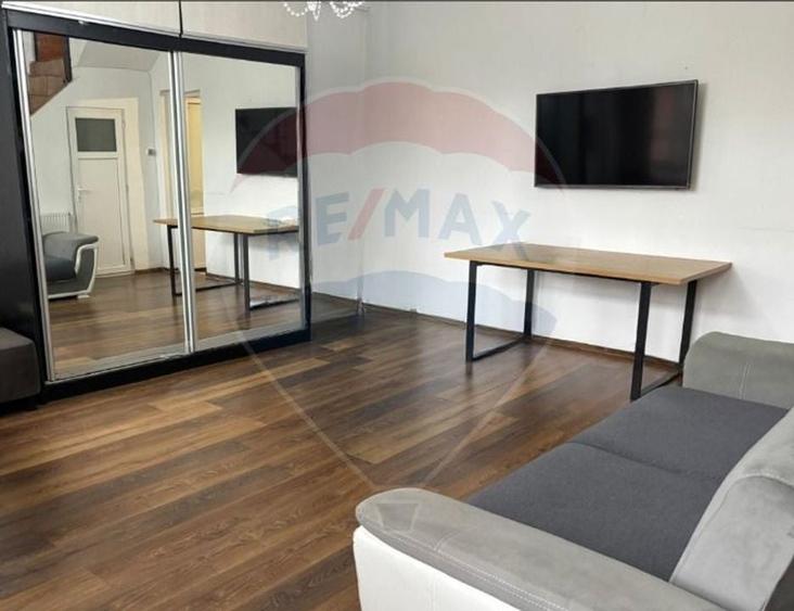 Casa cu 3 camere pretabila pentru Spatiu Comercial in Bucurestii Noi - 3
