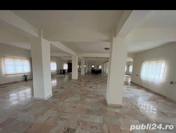 Vand- Cladire de 1048 mp-la pre? de apartament - 2