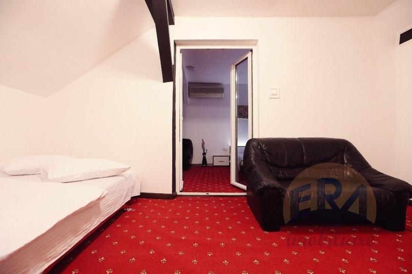 Casa cu 3 apartamente, P-ta Unirii , Str. Primariei - 20