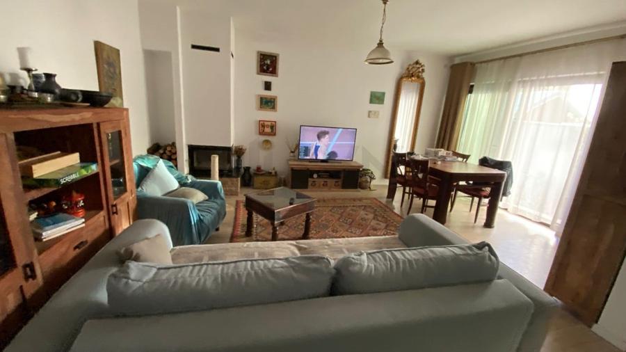 REV2004986 Casa de vanzare 4 camere zona Drumul Taberei - 2