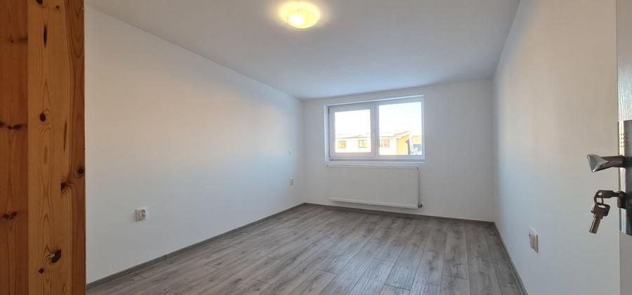 Casa semimobilata semiutilata in Cartier Izvor Tarlungeni Brasov - 11