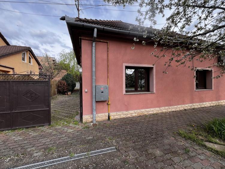 Vand casa P+M 4 camere Aradul nou - 8