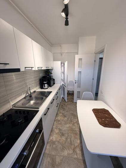 Inchirierz Garsoniera  Militari Residence strada Rezervelor - 7