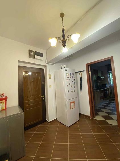 Caut colega de apartament - disponibil in data de 1 aprilie - 4