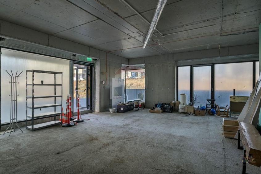 Spatiu ideal showroom/cafenea | vitrine + terasa - 5