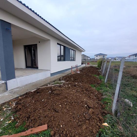 Vand casa semifinisata Oradea - 5