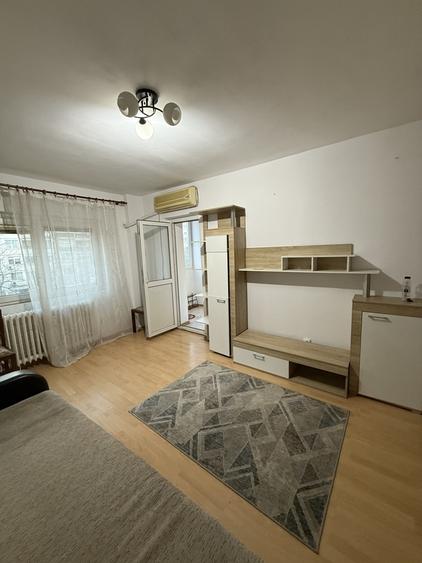 Mihai Bravu, Baba Novac, garsoniera - 7