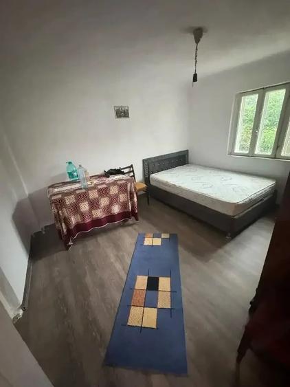 Casă cu Teren 700 Mp în Dealu Viei