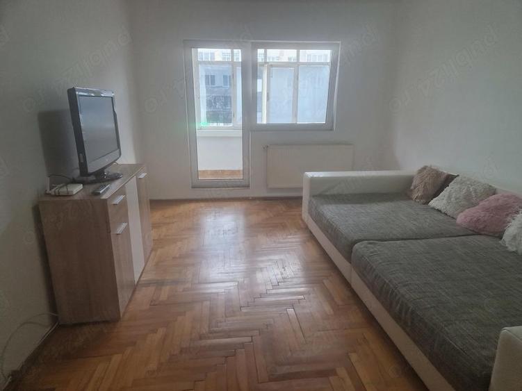 Dau in chirie apartament 3 camere, B-dul Traian - 9