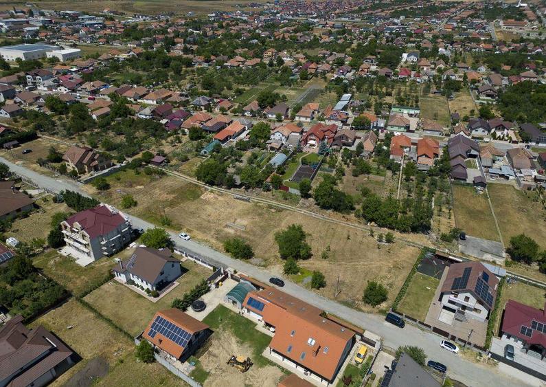 Loc de casa in Sanleani 414 mp - 4