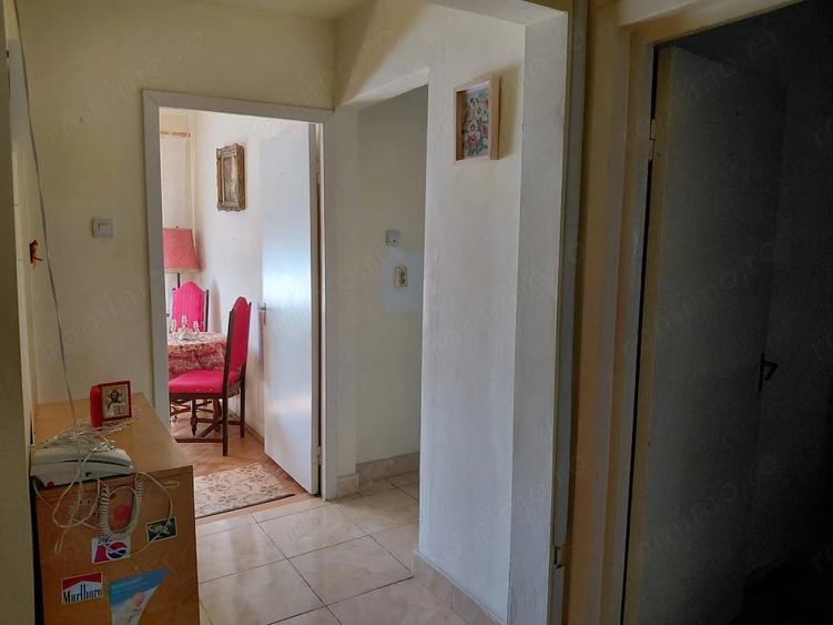 Apartament cu 3 camere decomandat în Complex Studențesc