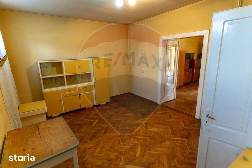 Casă cu 3 camere cu Teren 818 Mp în Central