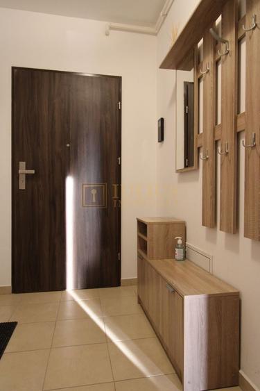 Apartament cu 2 camere semidecomandat, mobilat în Soarelui