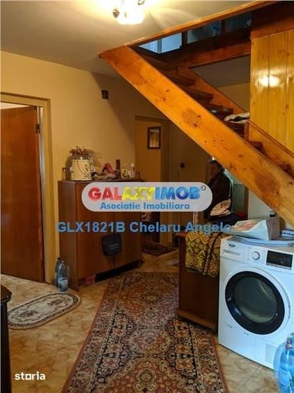 Casă cu 4 camere cu Teren 2000 Mp în Grădiștea