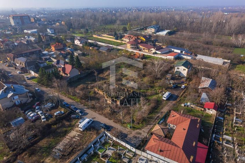 Teren Construcții intravilan de 3808 mp, în Central