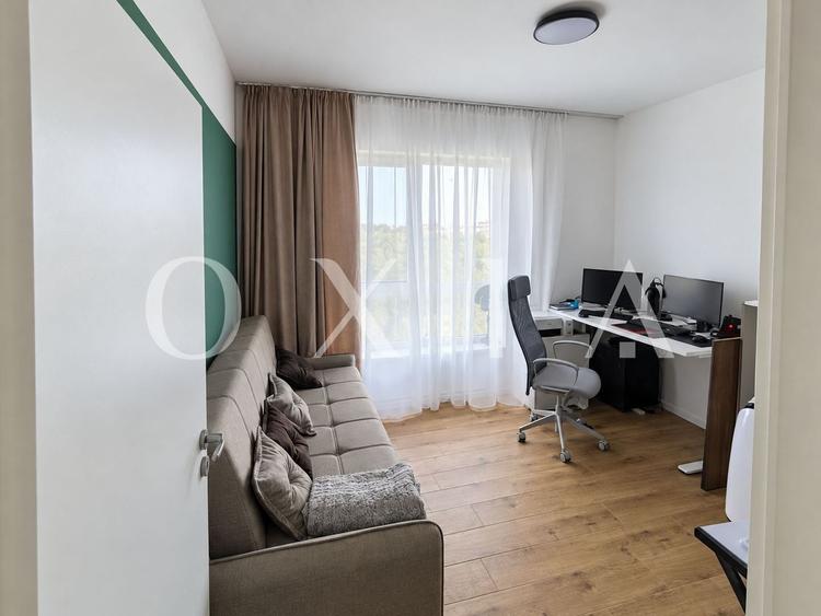 Apartament cu 3 camere semidecomandat, mobilat în Giroc