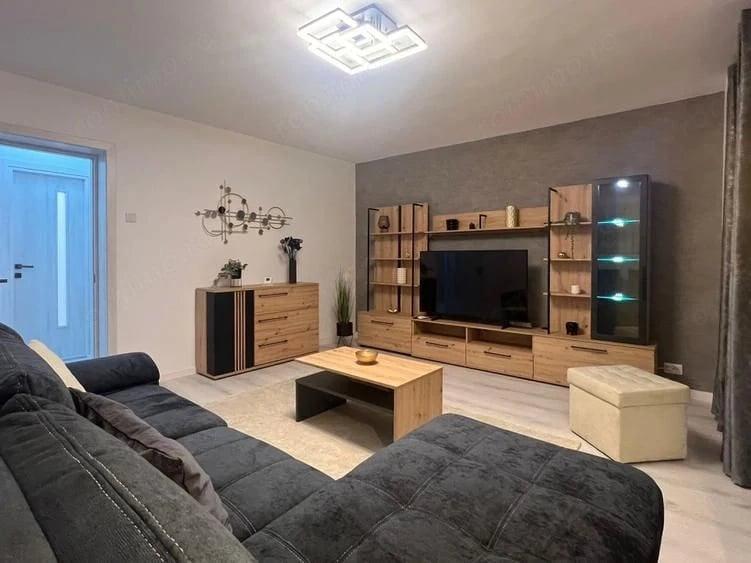 Apartament cu 2 camere decomandat în Panduri