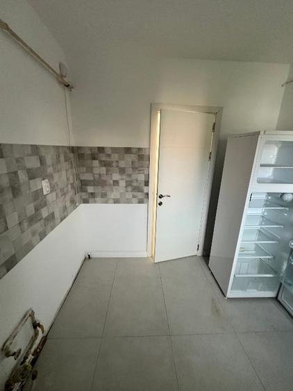Apartament cu 2 camere semidecomandat în George Enescu