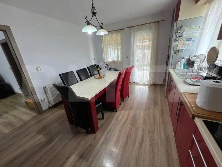 Casă cu 4 camere cu Teren 300 Mp în Central