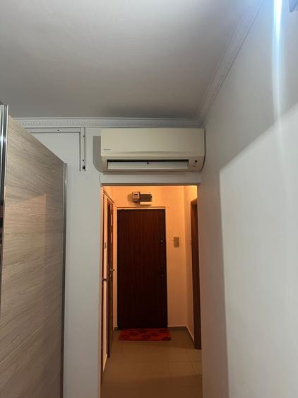 Apartament cu 3 camere decomandat, mobilat în Gorjului
