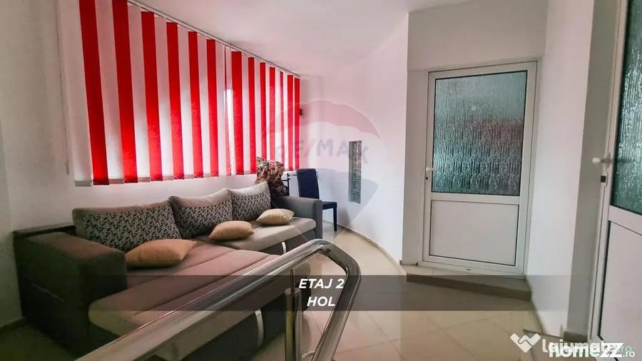 Casă cu 10 camere cu Teren 750 Mp în Central