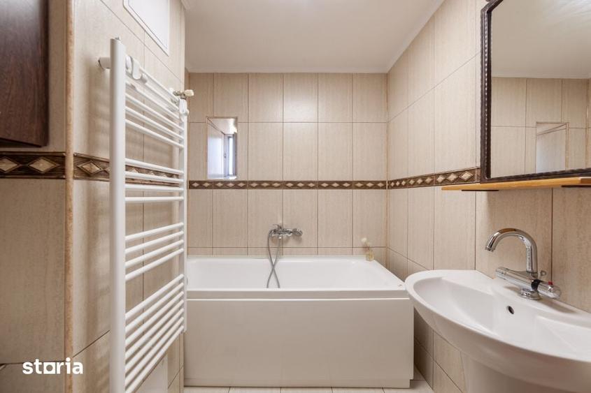 Apartament cu 4 camere decomandat în Găvana