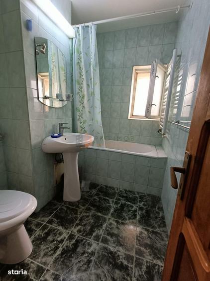 Apartament cu 3 camere decomandat, mobilat în Central