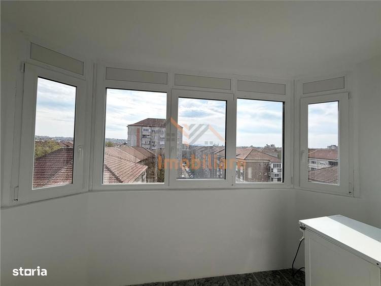 Apartament cu 2 camere decomandat în Rogerius