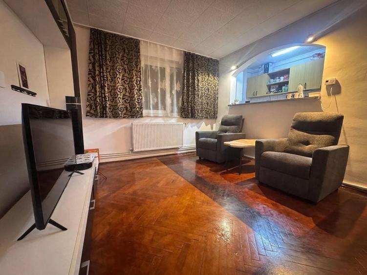 Apartament cu 2 camere semidecomandat în Central