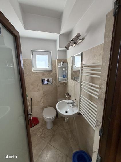 Apartament cu 4 camere în Victoriei