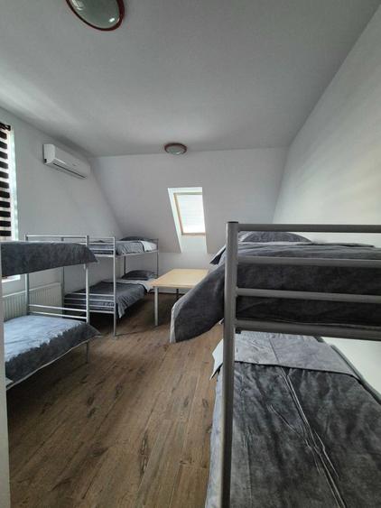 Casă cu 4 camere în Traian