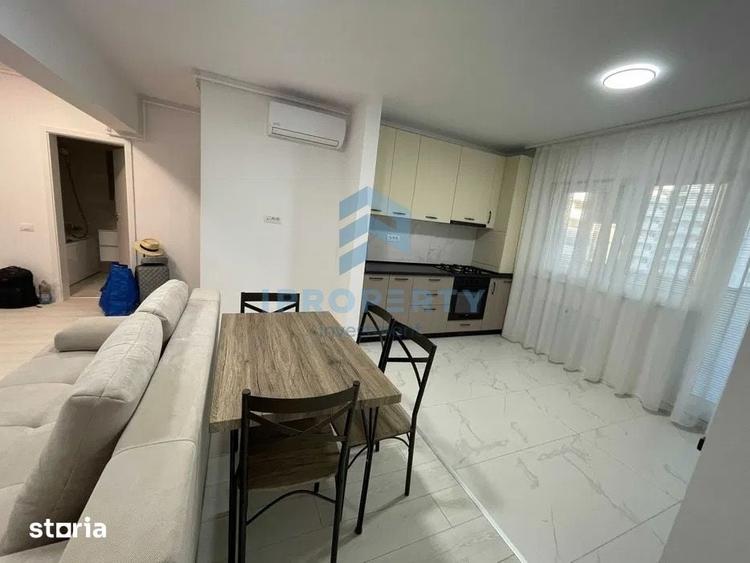 Apartament cu 3 camere semidecomandat în Central
