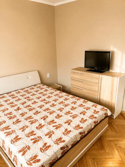 Apartament cu 2 camere semidecomandat, mobilat în Ultracentral