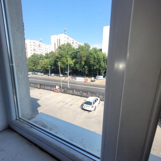 Apartament cu 3 camere decomandat în Berceni