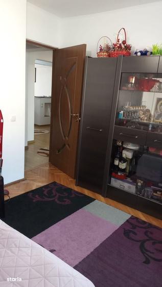 Apartament decomandat 3 camere + living de vanzare in zona Ostroveni - 6