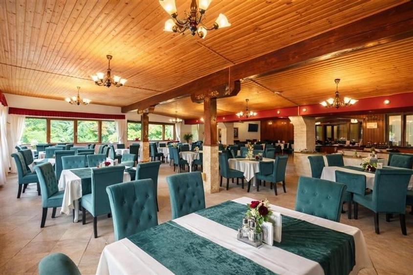 Complex turistic cu privelisti picturale,apa curativa,aer pur,o experienta de in - 44