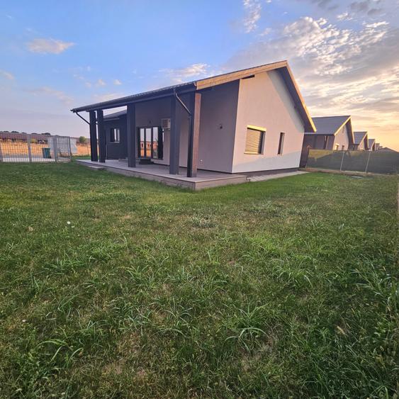 Vila,500 mp,120 mp utili,,mobilata si utilata ,Saftica. - 2