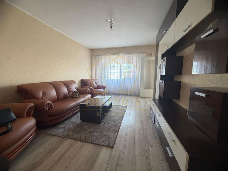 Apartament decomandat cu 5 camere si 2 bai, etaj 2| Calea Buziasului - 1