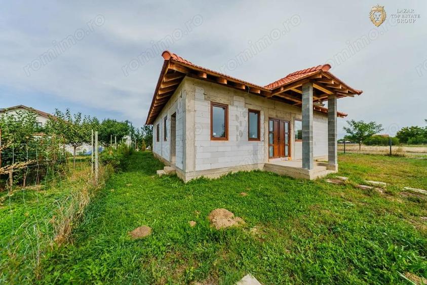 Casa de vanzare cu 3 camere in Mandruloc - 8